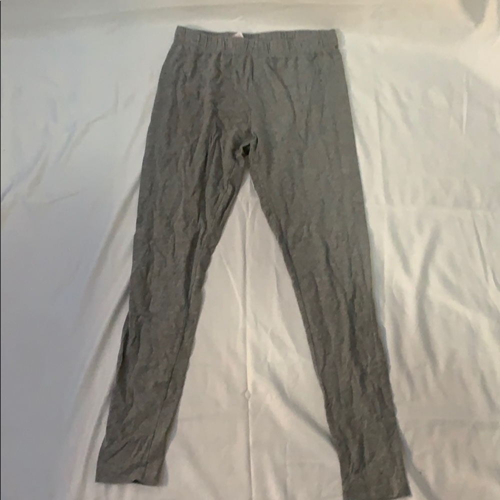 Stretchy grey leggings